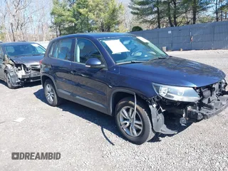 2012 Volkswagen Tiguan SE z VIN WVGBV7AX1CW531123, wystawiony jako IAAI lot #41887287 z przebiegiem 114 739 mil mil oraz . Historia ofert i sprzedaży dostępna na DreamBid. Obrazek 1.