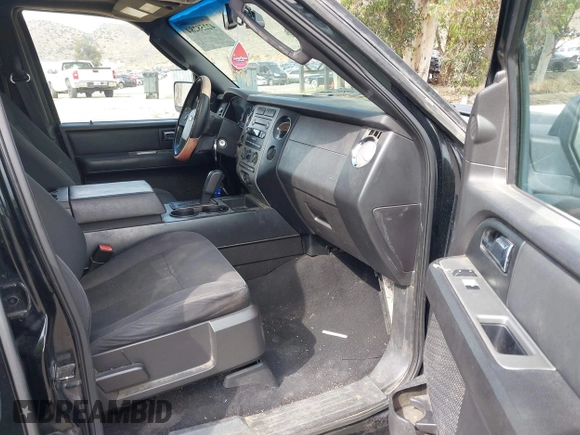 2008 Ford Expedition SSV с VIN 1FMFU155X8LA50015, выставлен на аукционе IAAI как лот 42258284 с пробегом 218 117 миль миль и . История ставок и продаж доступна на DreamBid. Изображение 5.