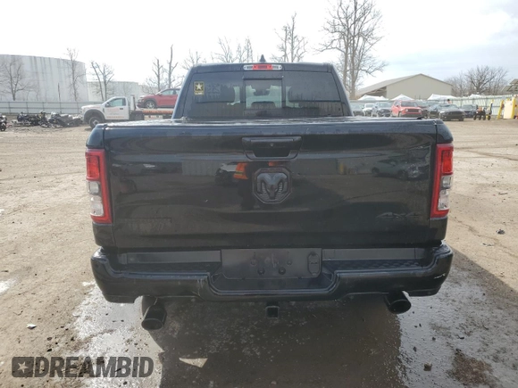2021 Ram 1500 Big Horn z VIN 1C6SRFMT4MN602776, wystawiony jako Copart lot #49806915 z przebiegiem 59 136 mil mil oraz Szkoda całkowita • Salvage title. Historia ofert i sprzedaży dostępna na DreamBid. Obrazek 6.