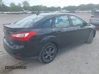 2013 Ford Focus SE z VIN 1FADP3F2XDL354156, wystawiony jako IAAI lot #42231744 z przebiegiem 123 518 mil mil oraz . Historia ofert i sprzedaży dostępna na DreamBid. Obrazek 4.