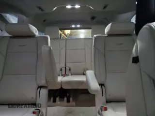 2024 Cadillac Escalade ESV 4WD Premium Luxury Platinum z VIN 1GYS4MKL5RR266838, wystawiony jako Copart lot #41866695 z przebiegiem 7 147 mil mil oraz Szkoda całkowita • Salvage title. Historia ofert i sprzedaży dostępna na DreamBid. Obrazek 10.