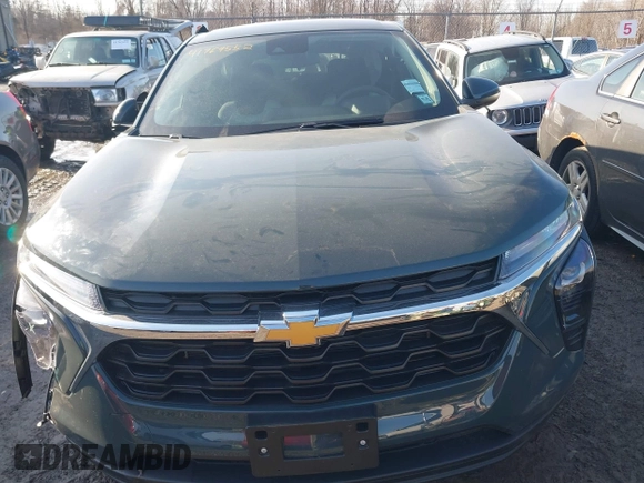2025 Chevrolet Trax LS with VIN KL77LFEP9SC181886, listed as a IAAI auction lot 41769552 with 181 mi miles and . Bid and sale history available at DreamBid. Image 12.