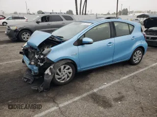 2015 Toyota Prius One z VIN JTDKDTB30F1103590, wystawiony jako Copart lot #60418555 z przebiegiem 64 845 mil mil oraz Szkoda całkowita • Salvage title. Historia ofert i sprzedaży dostępna na DreamBid. Obrazek 1.