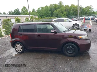 2009 Scion xB z VIN JTLKE50E291096437, wystawiony jako IAAI lot #42330359 z przebiegiem 226 699 mil mil oraz . Historia ofert i sprzedaży dostępna na DreamBid. Obrazek 14.