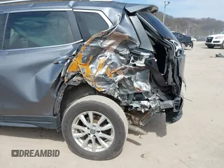 2018 Nissan Rogue SV z VIN KNMAT2MV7JP557753, wystawiony jako IAAI lot #41999721 z przebiegiem 45 130 mil mil oraz . Historia ofert i sprzedaży dostępna na DreamBid. Obrazek 6.