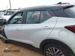 2024 Nissan Kicks SV z VIN 3N1CP5CVXRL553464, wystawiony jako IAAI lot #42034560 z przebiegiem 2441 mil mil oraz . Historia ofert i sprzedaży dostępna na DreamBid. Obrazek 14.