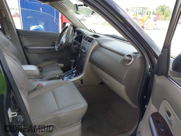 2006 Suzuki Grand Vitara Luxury with VIN JS3TD947664104590, listed as a IAAI auction lot 42473110 with 146,715 mi miles and . Bid and sale history available at DreamBid. Image 5.