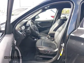 2019 BMW X1 sDrive28i with VIN WBXHU7C59K5L12320, listed as a IAAI auction lot 42116860 with 28,183 mi miles and . Bid and sale history available at DreamBid. Image 5.