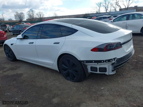 2022 Tesla Model S with VIN 5YJSA1E50NF469579, listed as a IAAI auction lot 41682974 with 48,519 mi miles. Bid and sale history available at carsss.com. Image 3.