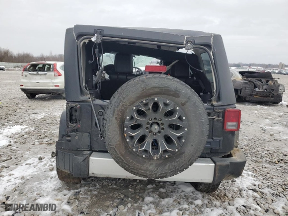 2015 Jeep Wrangler Unlimited Sahara with VIN 1C4HJWEG1FL641741, listed as a Copart auction lot 82763464 with 0 mi miles and Clean Title. Bid and sale history available at carsss.com. Image 6.