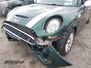 2015 MINI Hardtop 4 Door S with VIN WMWXU3C5XF2B59066, listed as a IAAI auction lot 40900773 with 14,618 mi miles and . Bid and sale history available at DreamBid. Image 6.