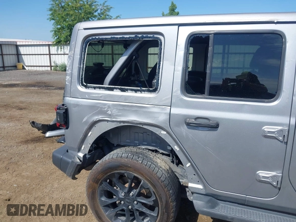 2018 Jeep Wrangler Unlimited Sahara z VIN 1C4HJXEG2JW124882, wystawiony jako IAAI lot #42437816 z przebiegiem Nie podano mil oraz . Historia ofert i sprzedaży dostępna na DreamBid. Obrazek 6.