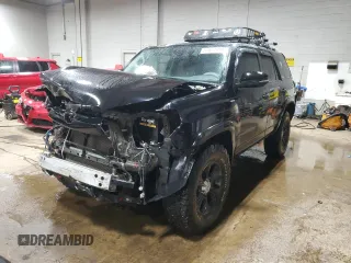 2014 Toyota 4Runner Limited with VIN JTEBU5JR9E5161203, listed as a Copart auction lot 51657995 with 196,888 mi miles and Salvage Title. Bid and sale history available at carsss.com. Image 1.