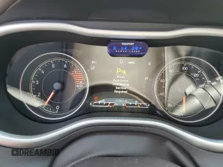 2017 Jeep Cherokee Overland с VIN 1C4PJMJS9HW574785, выставлен на аукционе Copart как лот 61426545 с пробегом 71 883 миль миль и Списание • Salvage title. История ставок и продаж доступна на DreamBid. Изображение 9.