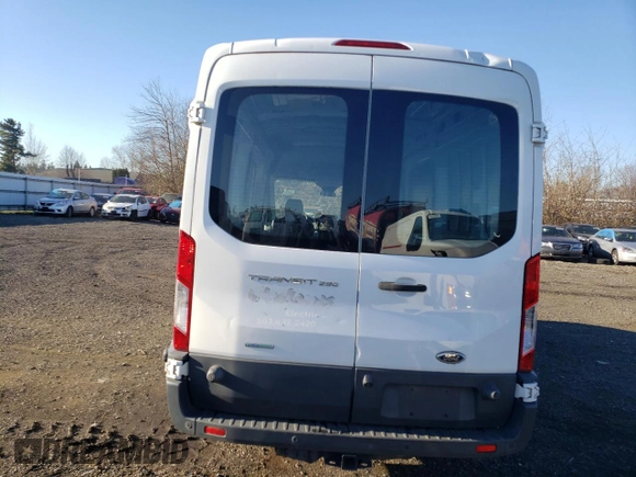 2016 Ford Transit Cargo z VIN 1FTYR2CG8GKB02965, wystawiony jako Copart lot #58747654 z przebiegiem 92 455 mil mil oraz Szkoda całkowita • Salvage title. Historia ofert i sprzedaży dostępna na DreamBid. Obrazek 6.