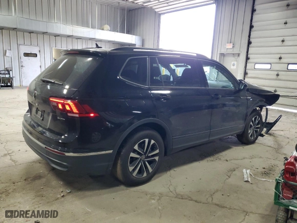 2024 Volkswagen Tiguan S with VIN 3VVFB7AX3RM138720, listed as a Copart auction lot 82703014 with 2,425 mi miles and Salvage Title. Bid and sale history available at carsss.com. Image 3.