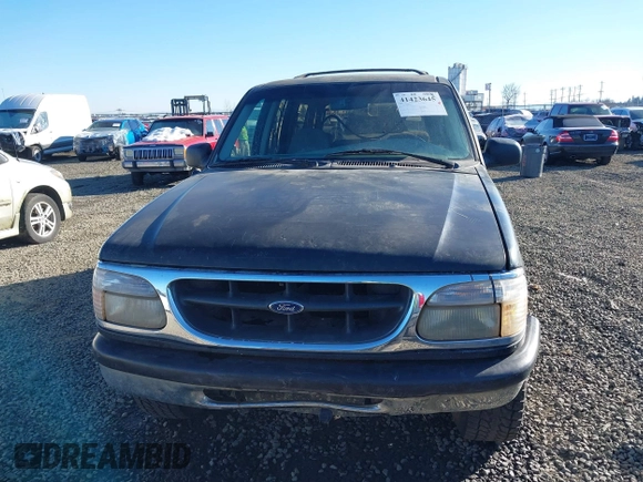 1996 Ford Explorer XL z VIN 1FMDU34X8TUA58168, wystawiony jako IAAI lot #41423645 z przebiegiem 121 839 mil mil oraz . Historia ofert i sprzedaży dostępna na DreamBid. Obrazek 12.