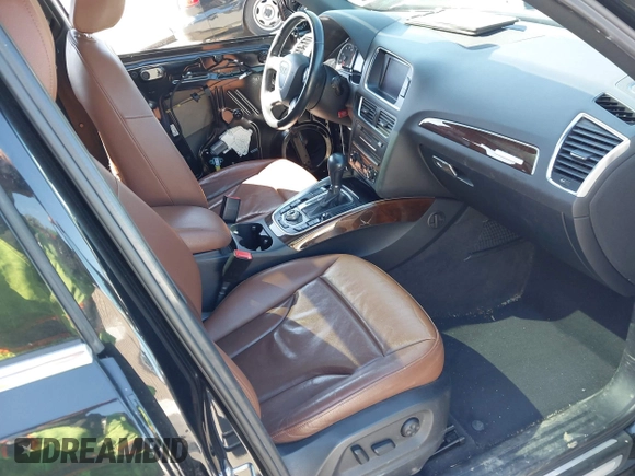 2012 Audi Q5 2.0T Premium Plus with VIN WA1LFAFP7CA050117, listed as a IAAI auction lot 41710056 with 152,969 mi miles. Bid and sale history available at carsss.com. Image 5.
