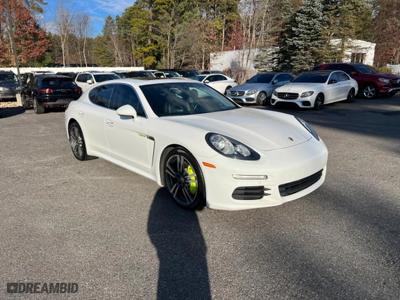 2014 Porsche Panamera S E-Hybrid with VIN WP0AD2A72EL044202, listed as a Copart auction lot 83055454 with 117,247 mi miles and Clean Title. Bid and sale history available at carsss.com. Image 2.
