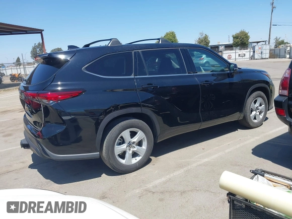 2021 Toyota Highlander L with VIN 5TDZZRAH9MS053319, listed as a IAAI auction lot 42478652 with 48,687 mi miles and . Bid and sale history available at DreamBid. Image 13.
