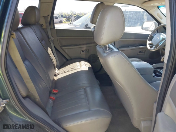 2005 Jeep Grand Cherokee Laredo with VIN 1J4HR48N85C536338, listed as a IAAI auction lot 42000017 with 195,758 mi miles. Bid and sale history available at carsss.com. Image 8.