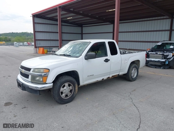 2005 Chevrolet Colorado LS ZQ8 with VIN 1GCCS196558110152, listed as a IAAI auction lot 42058390 with 264,742 mi miles. Bid and sale history available at carsss.com. Image 2.