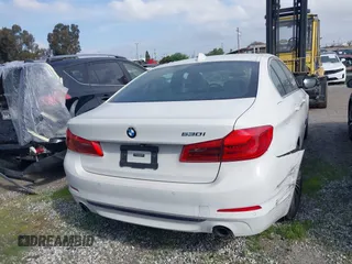 2019 BMW 5 Series 530i z VIN WBAJA5C53KWW48516, wystawiony jako IAAI lot #41524190 z przebiegiem 62 280 mil mil oraz . Historia ofert i sprzedaży dostępna na DreamBid. Obrazek 16.