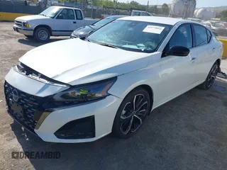 2024 Nissan Altima SR with VIN 1N4BL4CV0RN313828, listed as a IAAI auction lot 42172052 with 5,279 mi miles and . Bid and sale history available at DreamBid. Image 18.
