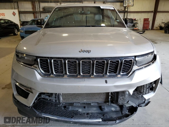 2024 Jeep Grand Cherokee with VIN 1C4RJYB65RC133675, listed as a Copart auction lot 60550065 with 51,137 mi miles and Clean title. Bid and sale history available at DreamBid. Image 5.
