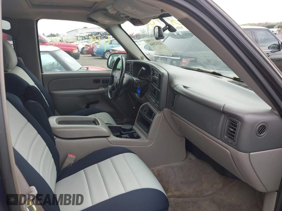 2005 GMC Yukon SLT with VIN 1GKEK13T15R196436, listed as a IAAI auction lot 41952646 with 247,487 mi miles. Bid and sale history available at carsss.com. Image 5.