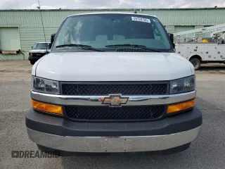 2018 Chevrolet Express Passenger LT with VIN 1GAZGPFPXJ1234733, listed as a Copart auction lot 59728105 with 92,513 mi miles and Salvage title. Bid and sale history available at DreamBid. Image 5.