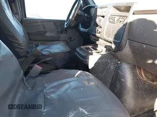2007 Chevrolet Express Cargo Van with VIN 1GCGG25V871252982, listed as a IAAI auction lot 41480672 with 1 mi miles. Bid and sale history available at carsss.com. Image 5.