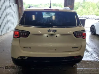 2019 Jeep Compass Latitude with VIN 3C4NJDBB6KT598559, listed as a Copart auction lot 58313545 with 70,022 mi miles and Salvage title. Bid and sale history available at DreamBid. Image 6.