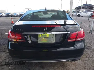 2014 Mercedes-Benz E 350 z VIN WDDKJ5KBXEF249207, wystawiony jako IAAI lot #41750638 z przebiegiem 86 960 mil mil oraz . Historia ofert i sprzedaży dostępna na DreamBid. Obrazek 16.