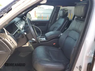 2020 Land Rover Range Rover P525 HSE with VIN SALGS2SE6LA596610, listed as a Copart auction lot 61642135 with 31,829 mi miles and Salvage title. Bid and sale history available at DreamBid. Image 7.