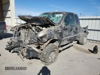 2004 Ford Super Duty F-250 XL with VIN 1FTNX21L64ED57827, listed as a Copart auction lot 47236535 with 0 mi miles and Salvage Title. Bid and sale history available at carsss.com. Image 1.