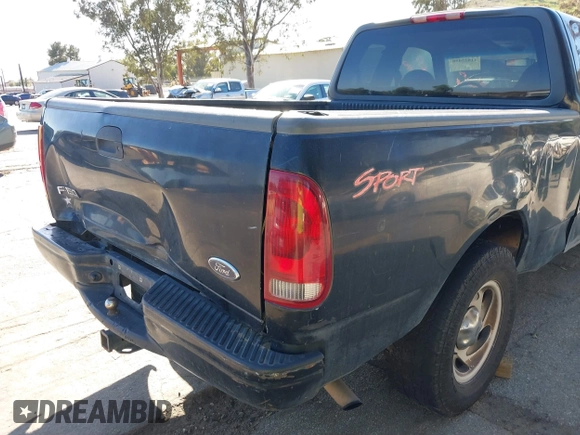 2000 Ford F-150 XL with VIN 1FTRX17W3YNB90314, listed as a IAAI auction lot 41825498 with 369,372 mi miles. Bid and sale history available at carsss.com. Image 12.