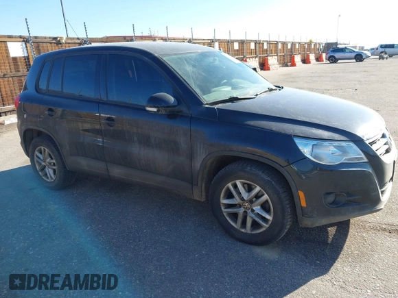 2011 Volkswagen Tiguan SEL with VIN WVGBV7AX4BW552160, listed as a IAAI auction lot 41507235 with 133,139 mi miles and . Bid and sale history available at DreamBid. Image 1.