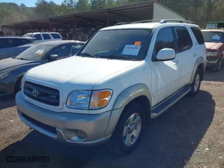2004 Toyota Sequoia SR5 with VIN 5TDZT34A44S211112, listed as a IAAI auction lot 41621492 with 311,983 mi miles. Bid and sale history available at carsss.com. Image 2.