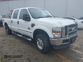 2010 Ford Super Duty F-250 SRW XL with VIN 1FTSW2BY2AEA60565, listed as a IAAI auction lot 41714262 with 177,014 mi miles. Bid and sale history available at carsss.com. Image 1.