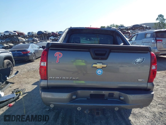 2007 Chevrolet Avalanche LTZ with VIN 3GNFK12397G239027, listed as a IAAI auction lot 42106910 with 212,774 mi miles and . Bid and sale history available at DreamBid. Image 16.