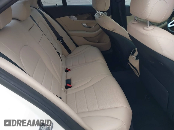 2019 Mercedes-Benz C 300 с VIN 55SWF8DB7KU299640, выставлен на аукционе IAAI как лот 41929870 с пробегом 61 130 миль миль и . История ставок и продаж доступна на DreamBid. Изображение 8.