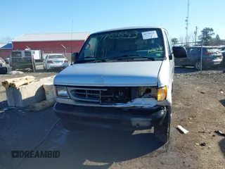 2001 Ford Econoline Passenger XL с VIN 1FBSS31L81HA60287, выставлен на аукционе IAAI как лот 41770643 с пробегом 228 797 миль миль и . История ставок и продаж доступна на DreamBid. Изображение 12.