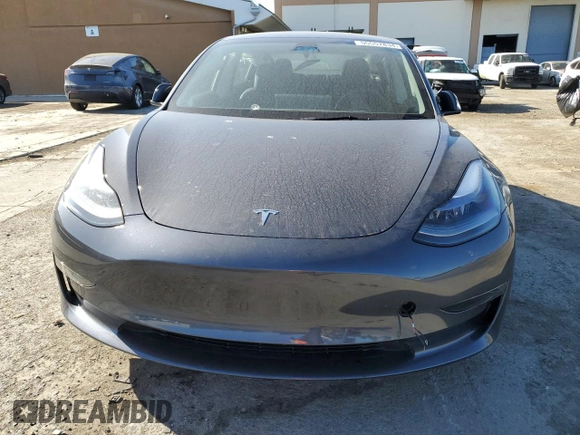 2023 Tesla Model 3 z VIN 5YJ3E1EA6PF681833, wystawiony jako Copart lot #55557834 z przebiegiem 36 522 mil mil oraz Szkoda całkowita • Salvage title. Historia ofert i sprzedaży dostępna na DreamBid. Obrazek 5.