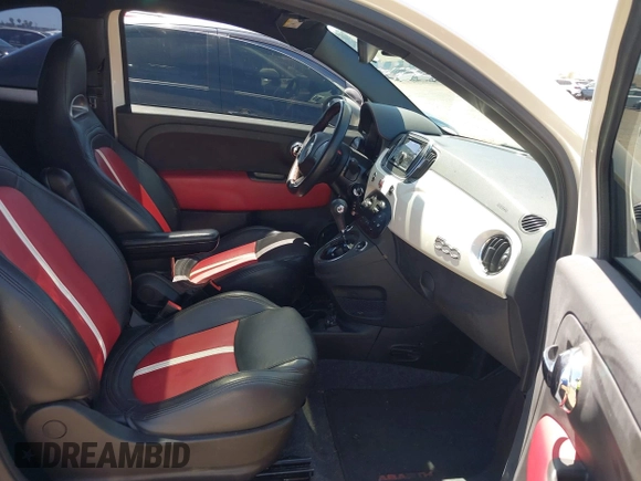 2016 FIAT 500 Abarth z VIN 3C3CFFFH9GT120926, wystawiony jako IAAI lot #42528081 z przebiegiem 98 271 mil mil oraz . Historia ofert i sprzedaży dostępna na DreamBid. Obrazek 5.