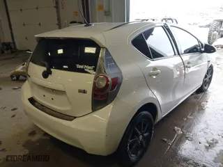 2012 Toyota Prius c One with VIN JTDKDTB31C1506599, listed as a IAAI auction lot 41294992 with 1 mi miles. Bid and sale history available at carsss.com. Image 4.