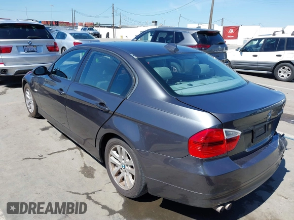 2007 BMW 3 Series 328xi with VIN WBAVC93567KX54444, listed as a IAAI auction lot 41819919 with 1 mi miles. Bid and sale history available at carsss.com. Image 3.