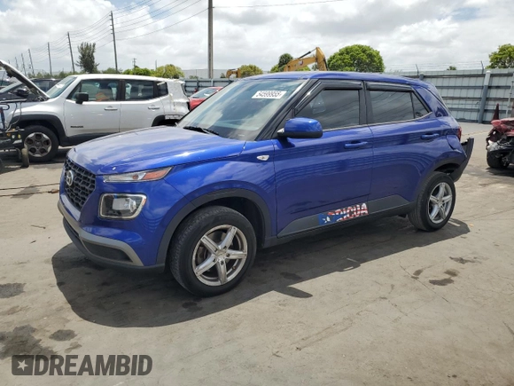 2020 Hyundai Venue SE z VIN KMHRB8A30LU018208, wystawiony jako Copart lot #54599955 z przebiegiem 50 704 mil mil oraz Szkoda całkowita • Salvage title. Historia ofert i sprzedaży dostępna na DreamBid. Obrazek 1.