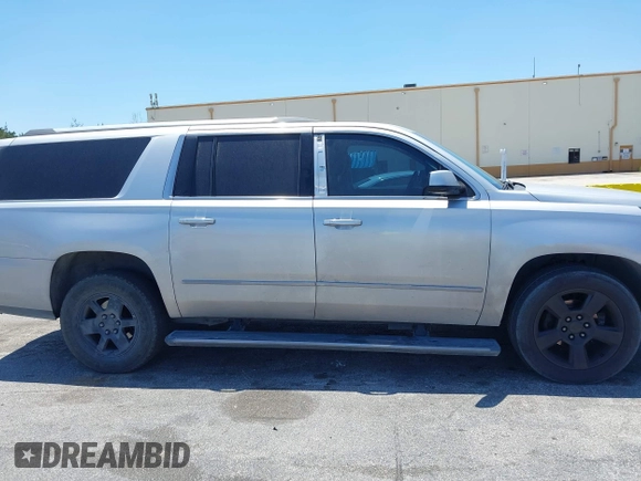 2016 GMC Yukon XL Denali with VIN 1GKS2HKJXGR423556, listed as a IAAI auction lot 42145970 with 118,436 mi miles. Bid and sale history available at carsss.com. Image 13.
