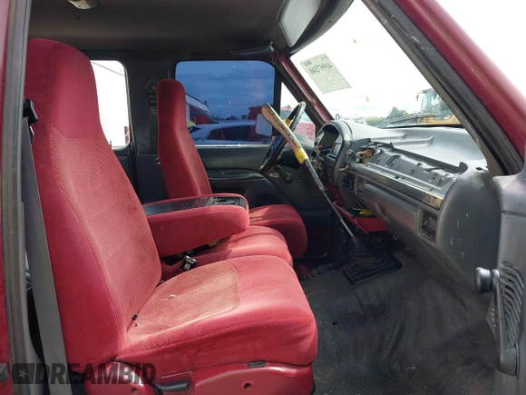 1993 Ford F-350 with VIN 2FTJW36GXPCA51694, listed as a IAAI auction lot 41997240 with Not Provided miles and . Bid and sale history available at DreamBid. Image 5.
